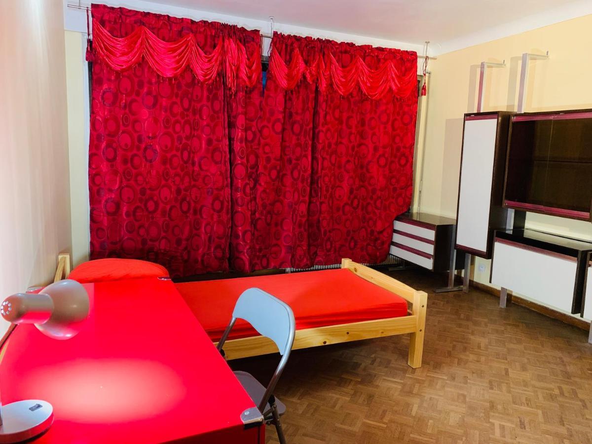 Confortable-House فيتري سور سين المظهر الخارجي الصورة