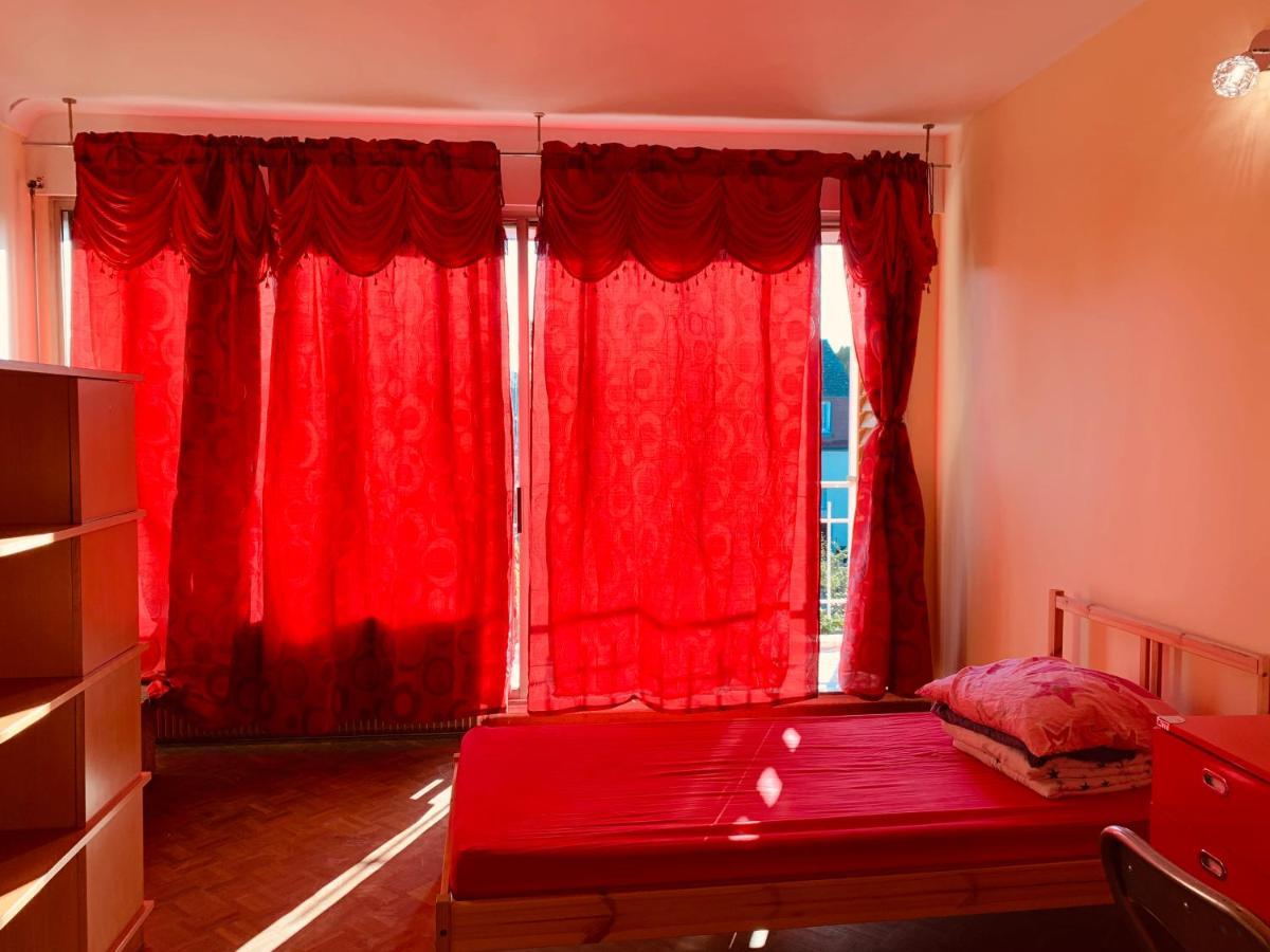 Confortable-House فيتري سور سين المظهر الخارجي الصورة